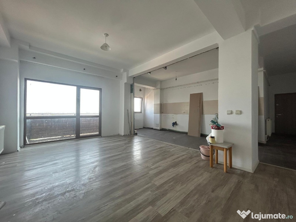 Apart de renovat, 2 camere, decomandat, spatios, modern, Ghimbav!