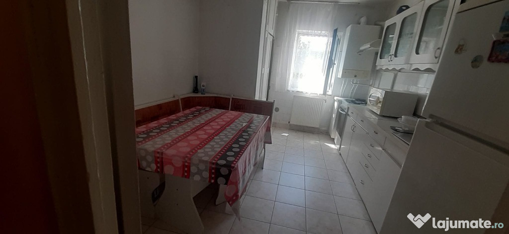 Republicii, zona Regele Mihai I, 4camere, etaj 3