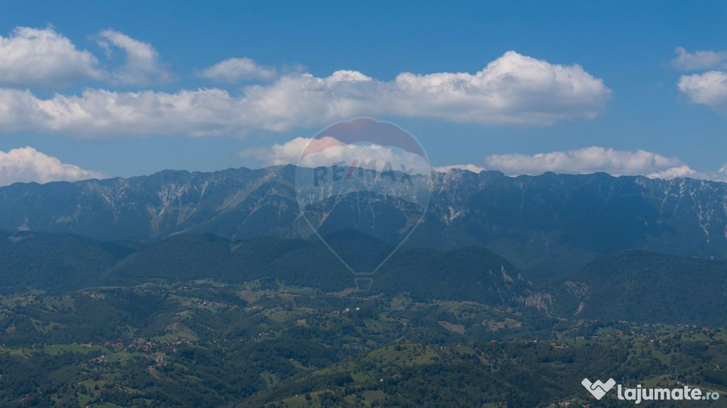 Teren Panoramic in Bran – Vedere spre Bucegi & Piatra C...