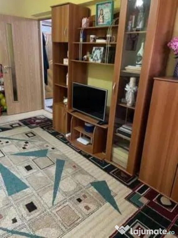 Vand apartament 2 camere Slatina, Olt, zona Centrul Vechi,Dinu Lipatti