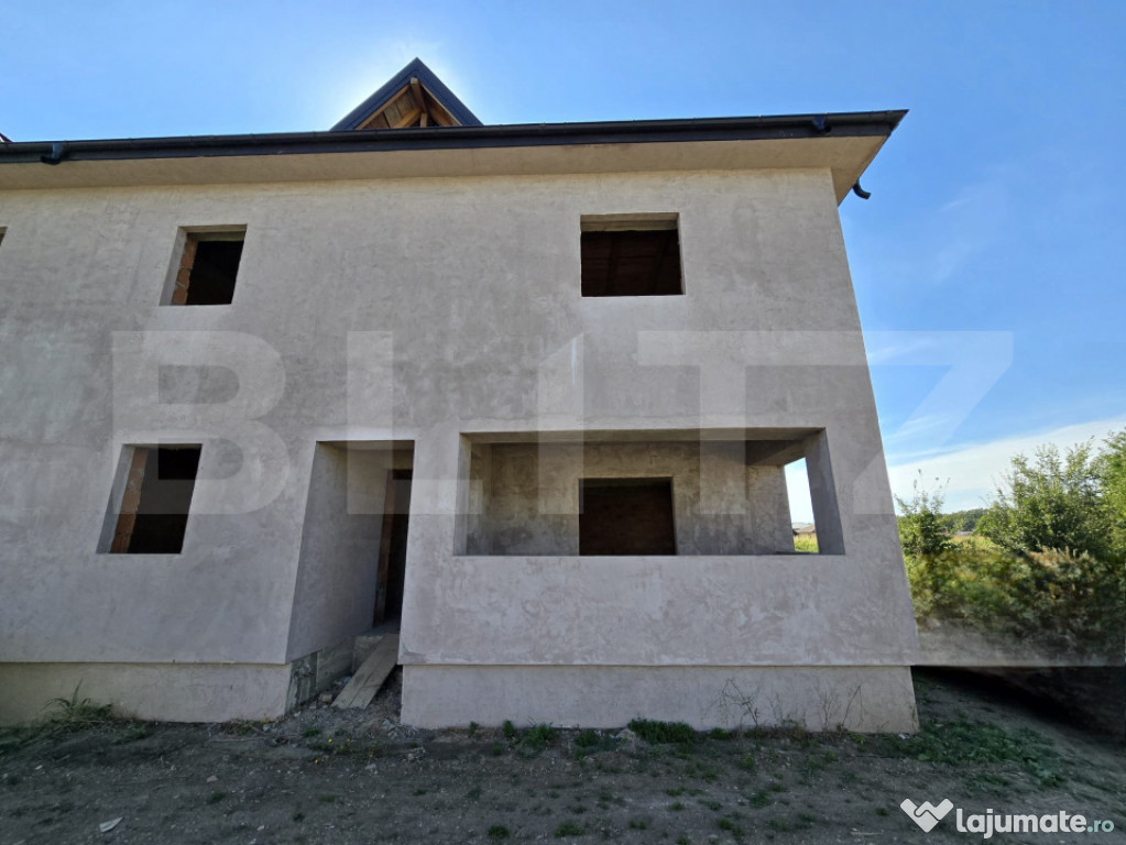Duplex 4 camere 120 mp utili in Valea Ursului