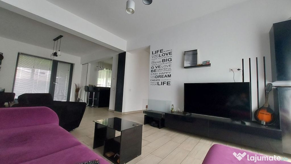 Casă modernă cu 3 dormitoare, 2 locuri parcare, terasă...