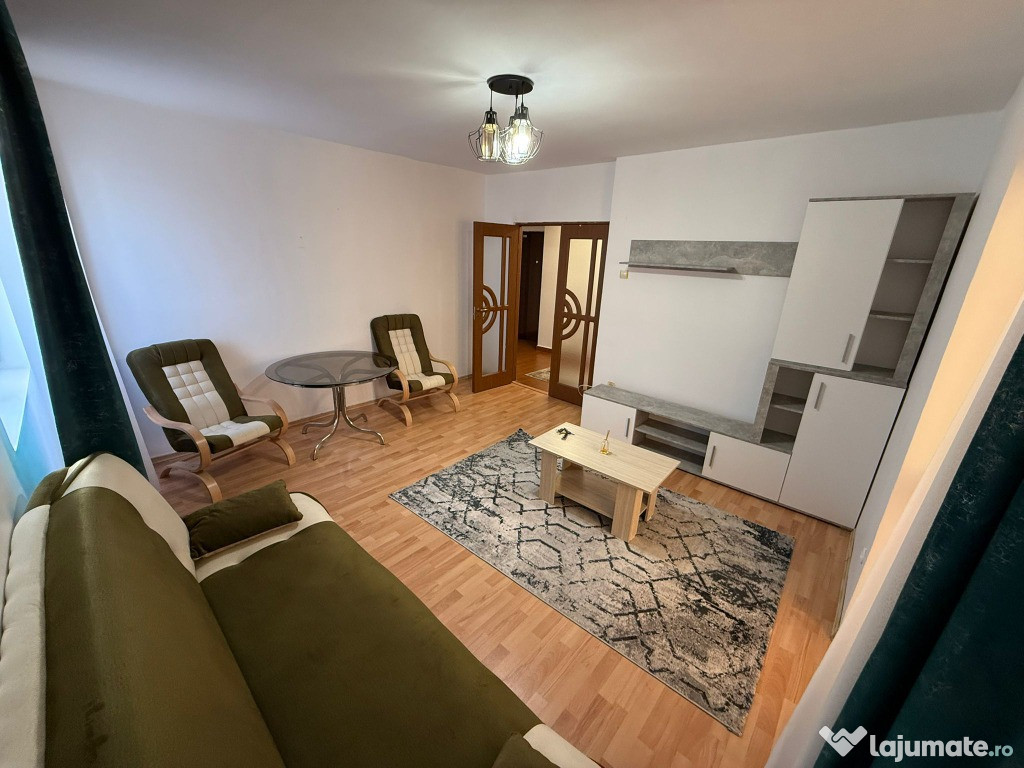 Inchiriere apartament 3 camere ultracentral - Cuza Voda