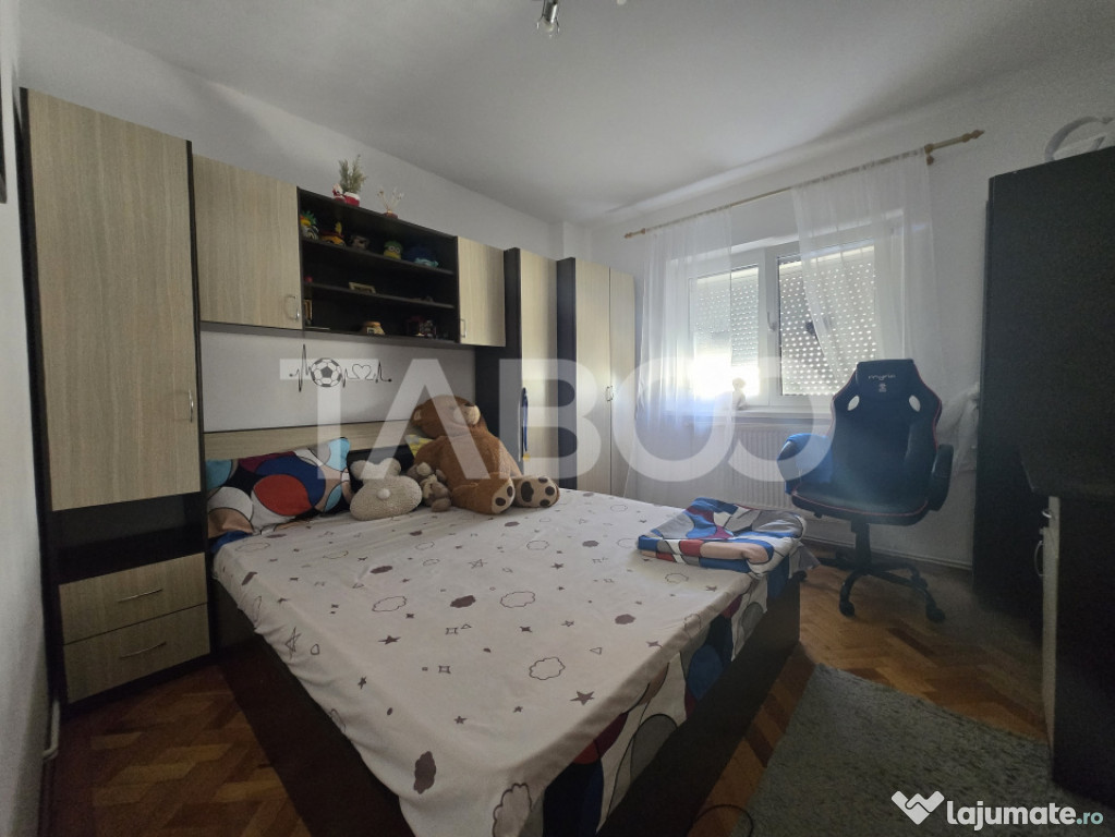Apartament 3 camere 68 mpu decomandat cu balcon zona Siretul
