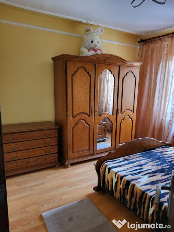 Vand apartament 3 camere et 2 zona Gerald str Bucegi