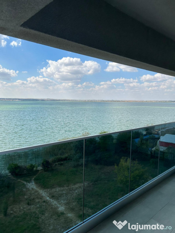Apartament 3 camere, vedere frontală către lac, zona Mamai