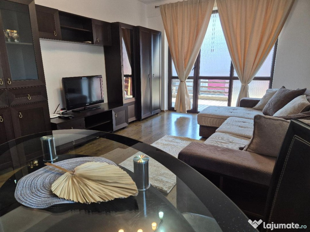 Inchiriez apartament nou, 2 camere decomandat + Terasa, Et.3, Loc de p