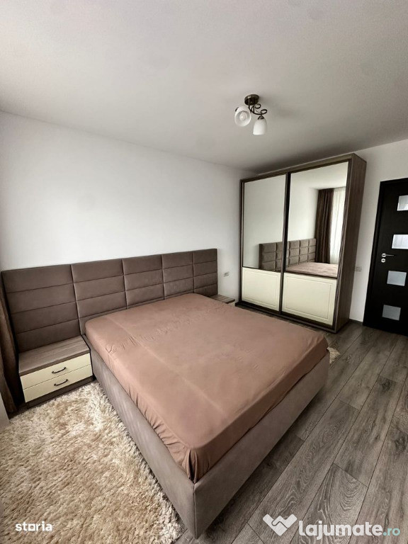 Apartament de 3 camere zona TRACTOTRUL