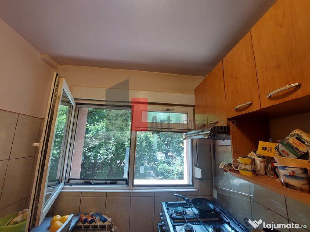 Vânzare apartament semidecomandat 2 camere Bd. Obregia