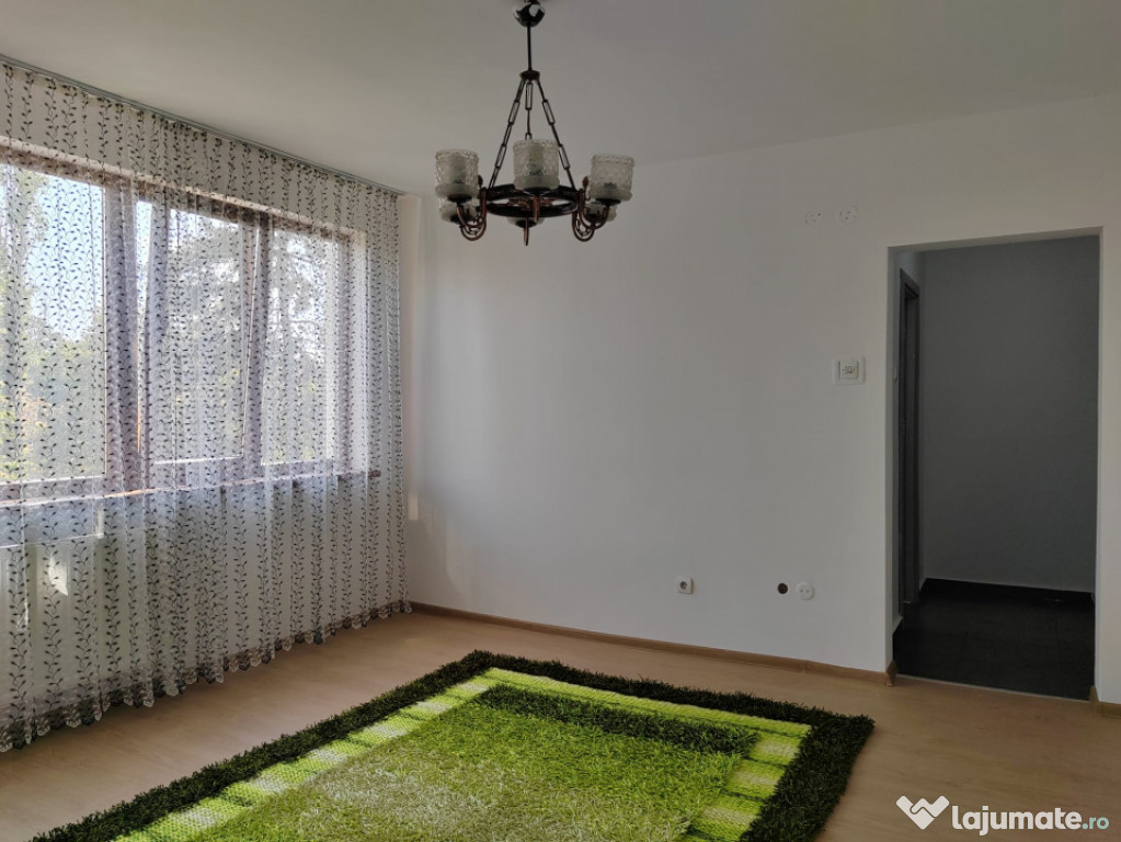 Apartament 3 camere, etajul 3/9, zona Nord- Spitalul Judetea