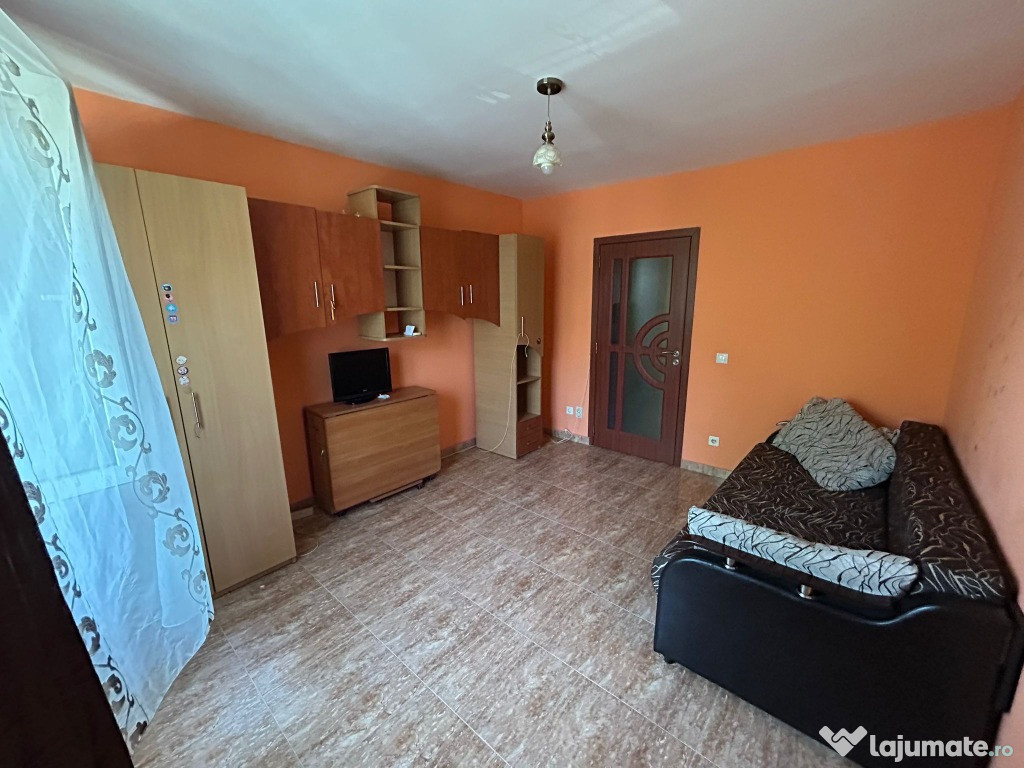 Garsoniera,zona Pacurari Mega Image