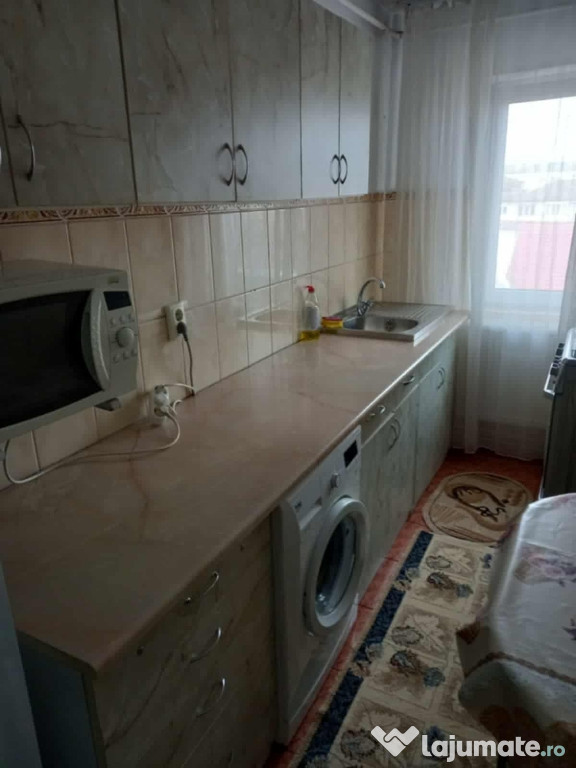 Vand apartament 2 camere