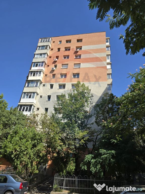 DE VANZARE Apartament cu 4 camere în zona 1 Decembrie 1918