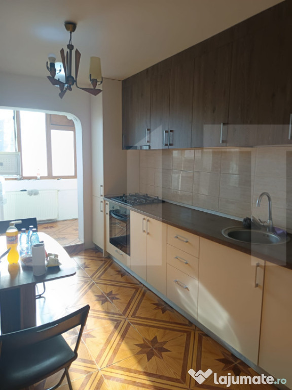 Apartament 4 camere teiul doamnei