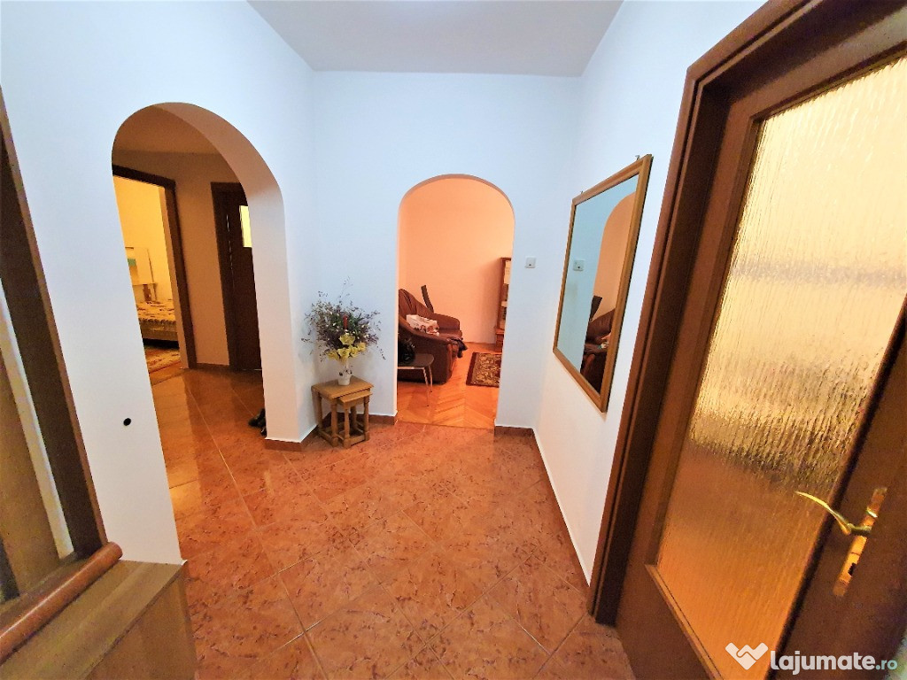 Proprietar închiriez apartament ultracentral-Universitate 390E