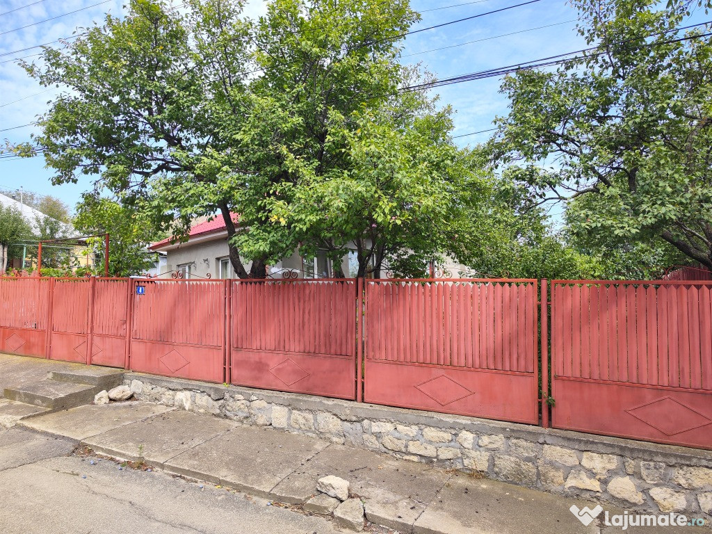 Casă în Satul Persunari, Comuna Gura Vadului, Județul Prahova