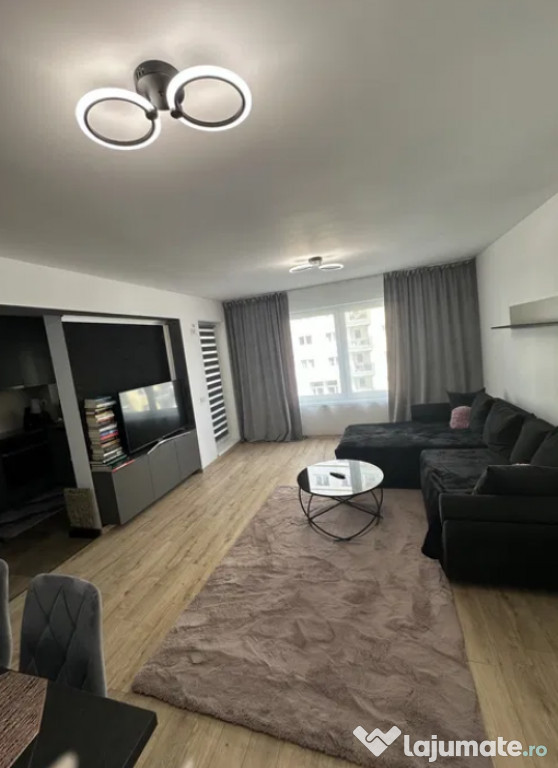 Apartament 2 camere, open space - zona Tractorul