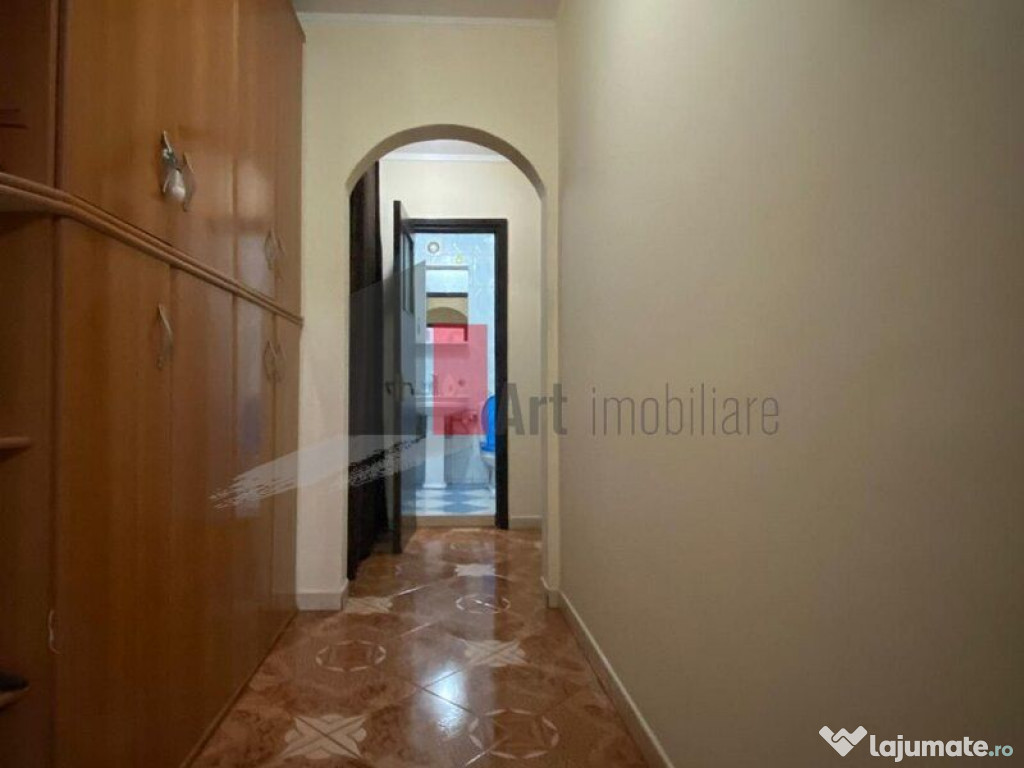 Vânzare apartament 4 camere decomandat cu centrală - Br...