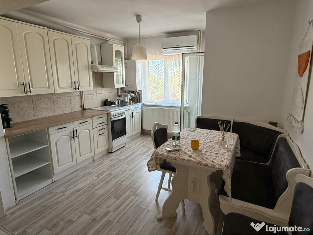 Apartament decomandat 3 camere – George Enescu, Craiova