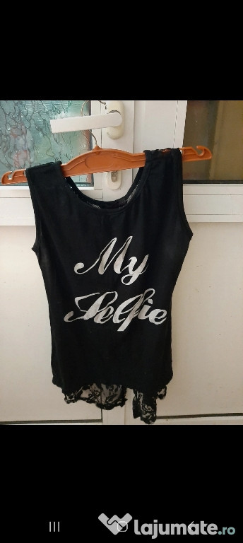 Tricou cu dantela in spate