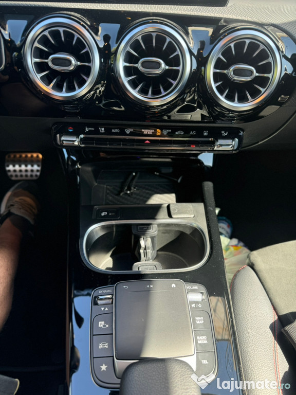 AUTO MERCEDES A 250 AMG