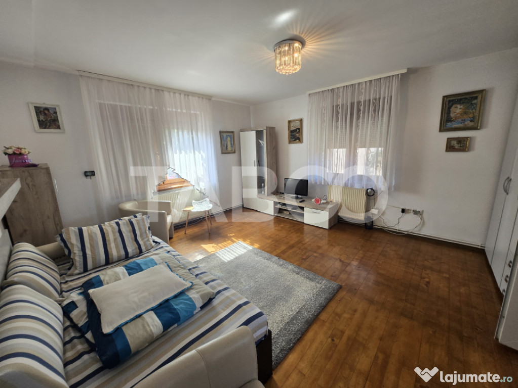Casa individuala de vanzare 387mp cu teren 624mp Sura Mica S