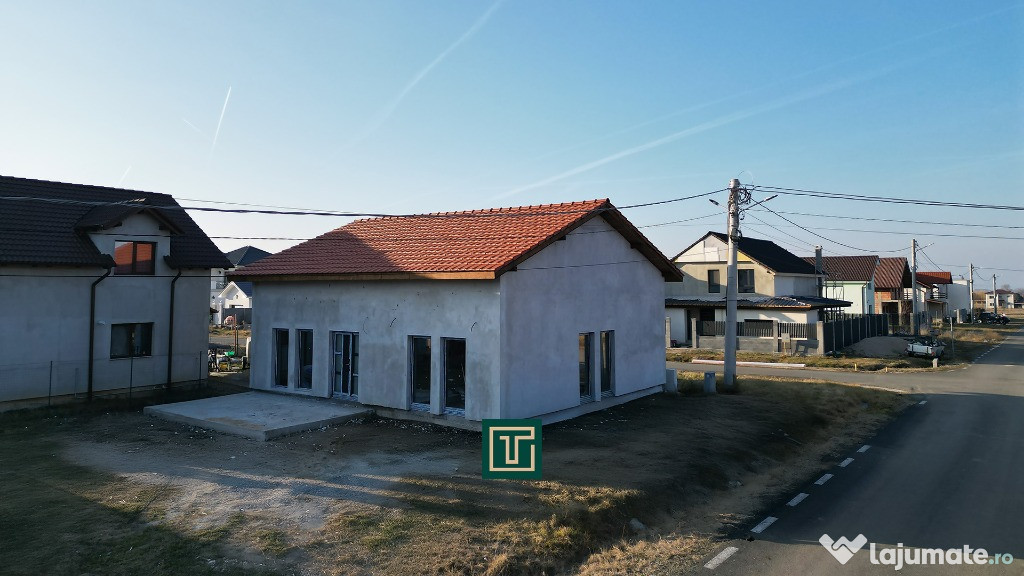 Casa nouă cu 3 camere cu posibilitate de extindere în Fântânele