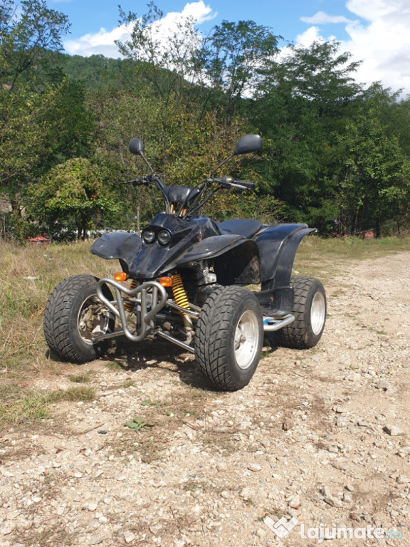 Ofer spre vânzare atv