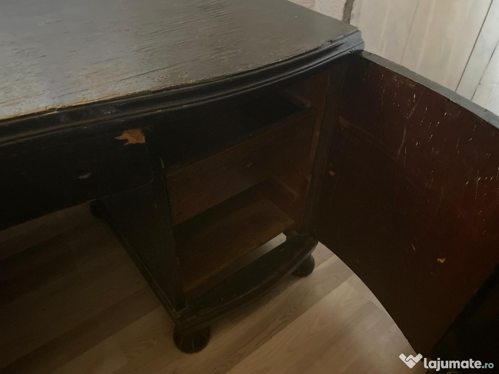 Vand urgent 2 corpuri biblioteca si birou foarte vechi