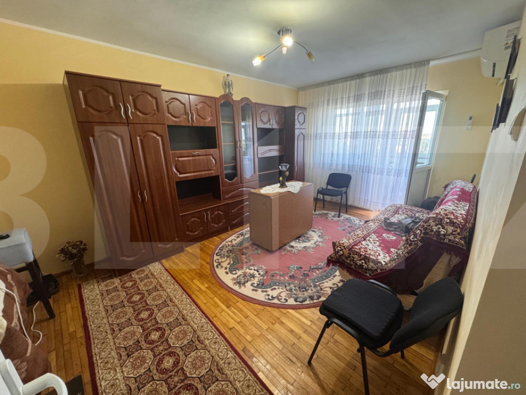 Apartament cu 3 camere - decomandat, mobilat - zona Împăra