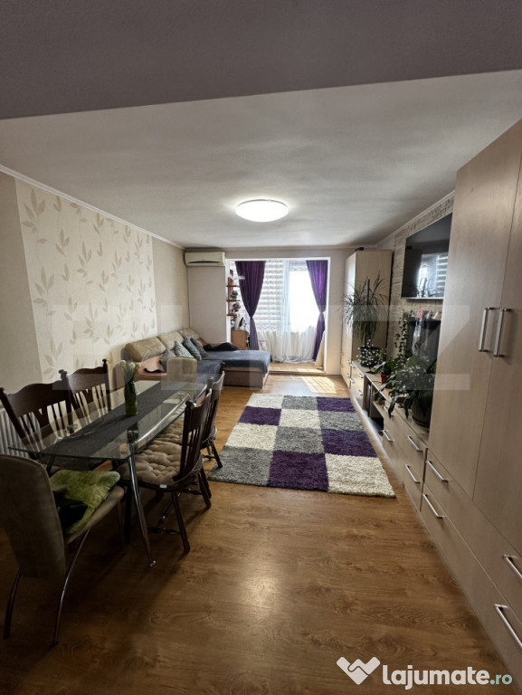 Apartament de vanzare, cu 3 camere, 70 mp, zona 14 Mai