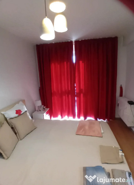 Apartament 2 camere, decomandat - zona Avantgarden