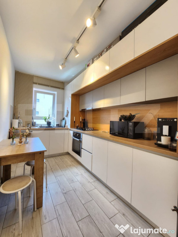 Apartament cu 3 camere lux, Tractorul, etaj intermediar