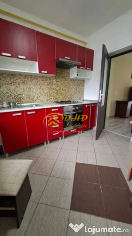 Inchiriez apartament cu 2 camere, semidecomandat in Valea Adanca
