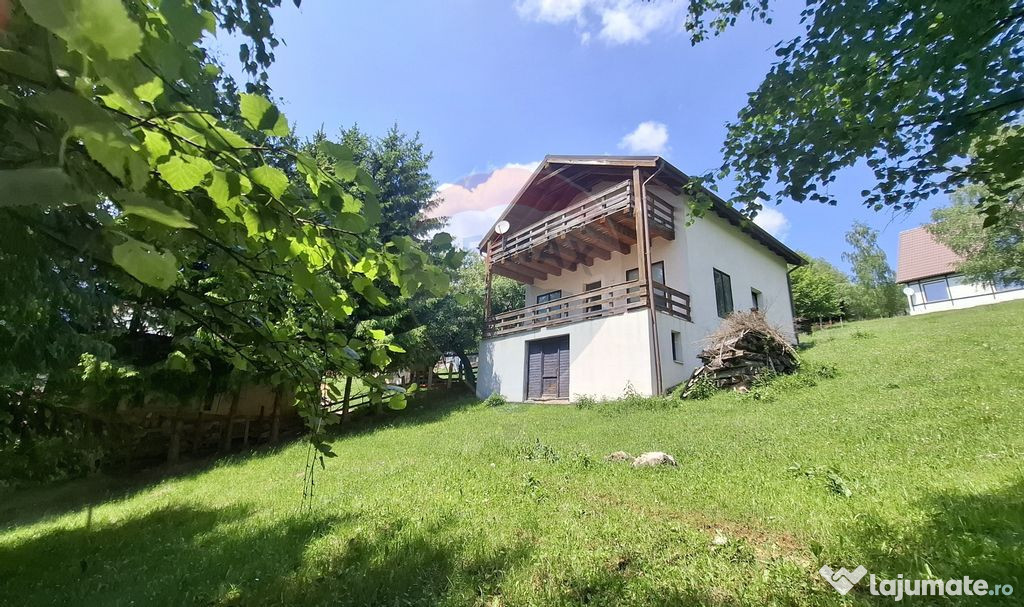 Casă de vacanță in Măgura, la poalele Munților Piatr...