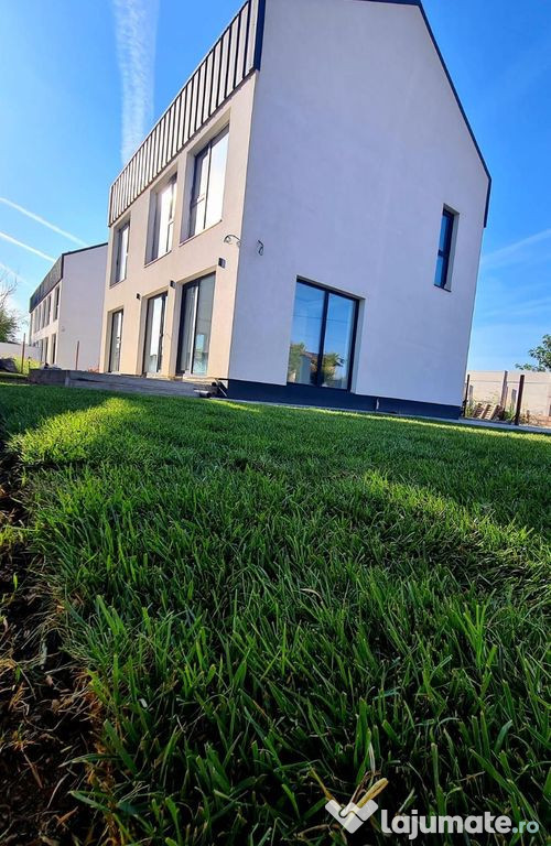 Vila individuala de vanzare Tunari