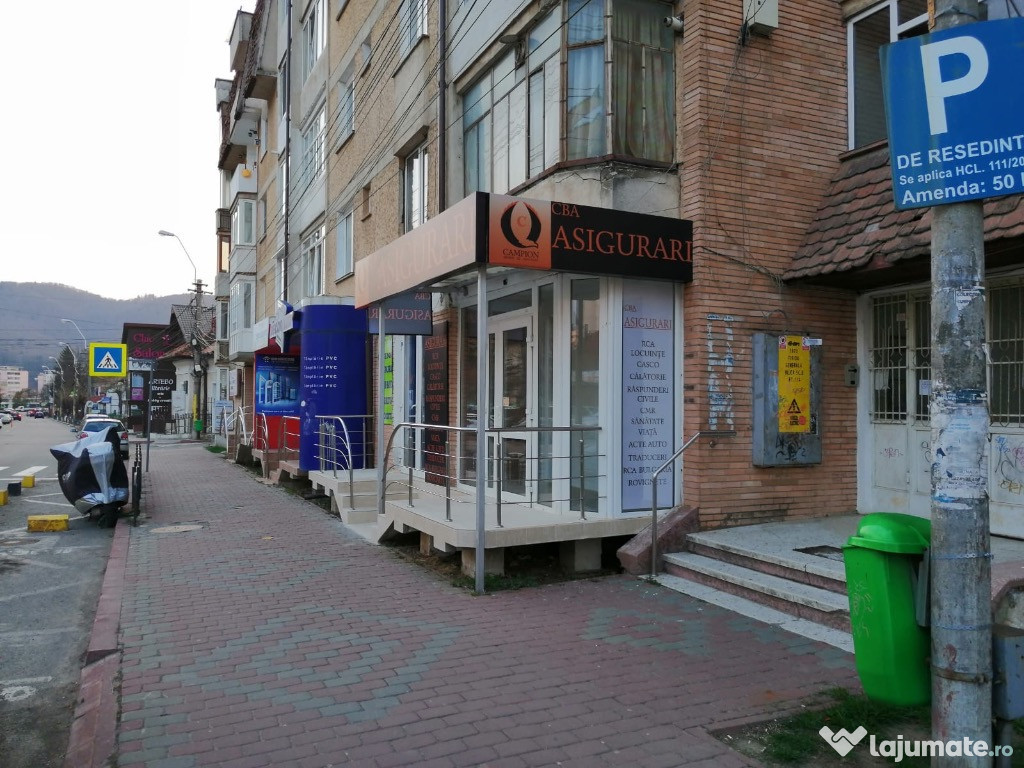 Închiriez spațiu comercial P.Rares