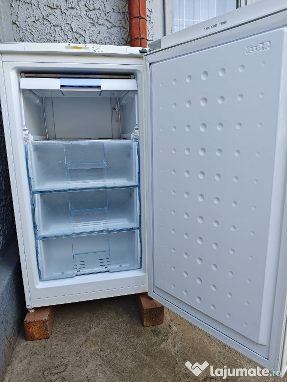 Congelator ARCTIC vertical 117l