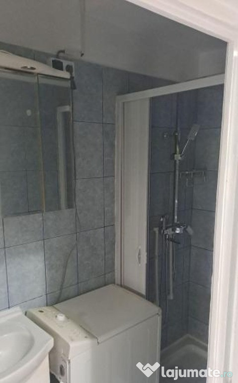 Baba novac dristor cutezatorilor cu centrala