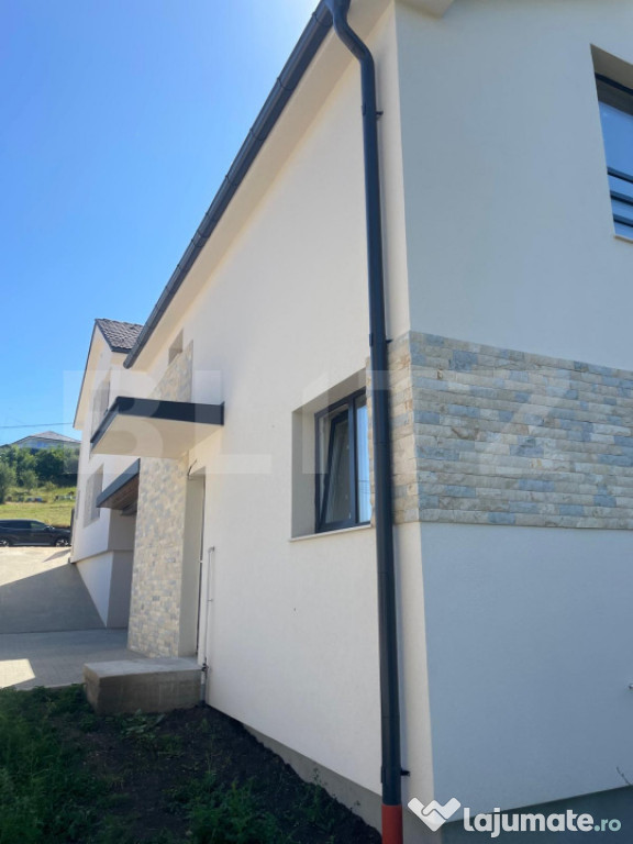 OPORTUNITATE! Duplex în Dezmir într-un ansamblu cu priveli