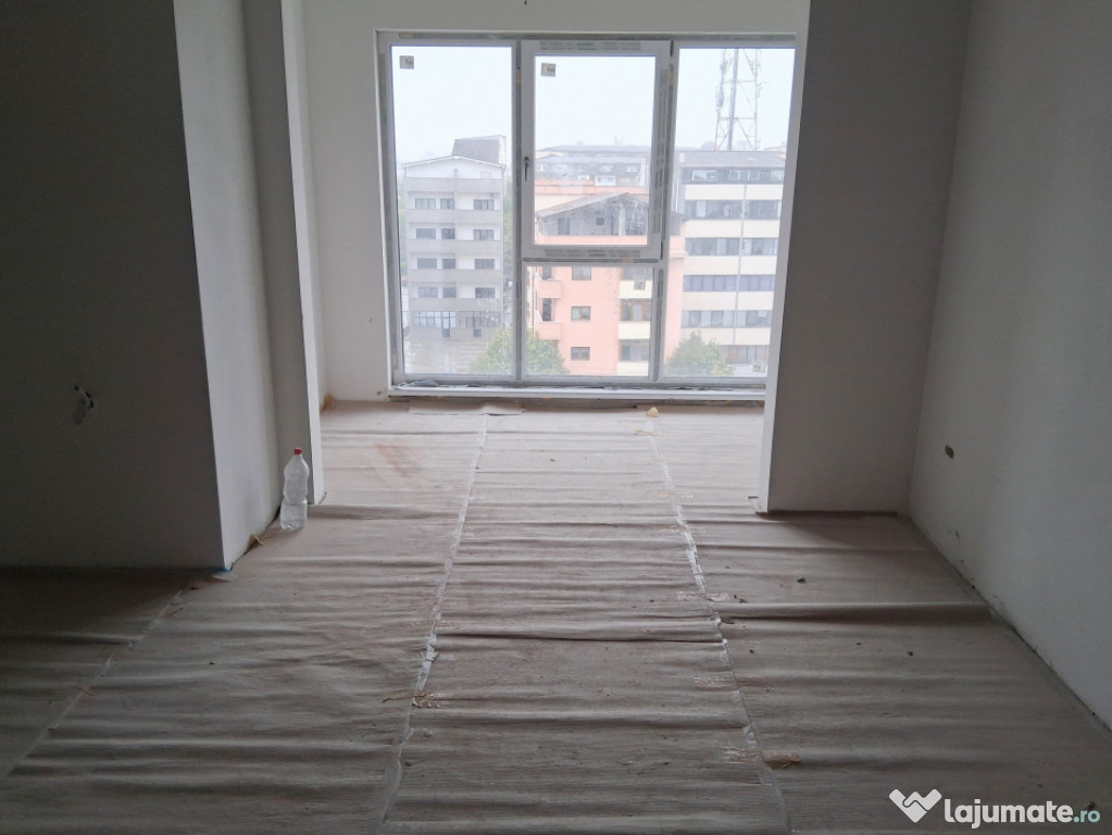 Apartament in Bloc Nou, 2 camere, 2 bai, 90mp