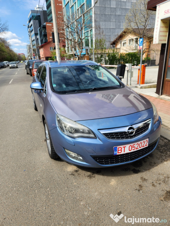 Opel Astra J Turbo 1.4 Benzina + Gaz din fabrica