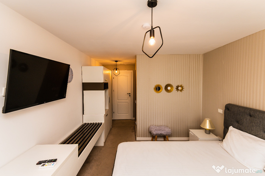 Vila Mamaia nord 700 mp