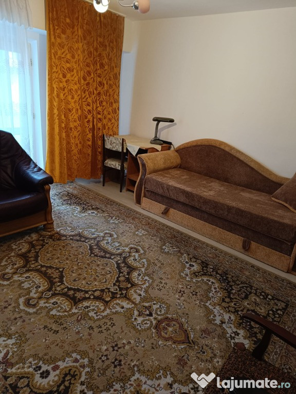 Mihai Eminescu et 4 cu lift