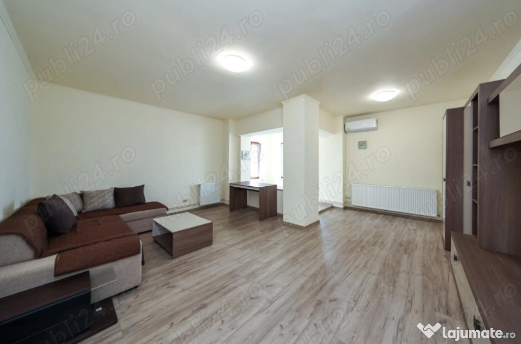 Apartament 4 camere, decomandat - zona Centru Civic