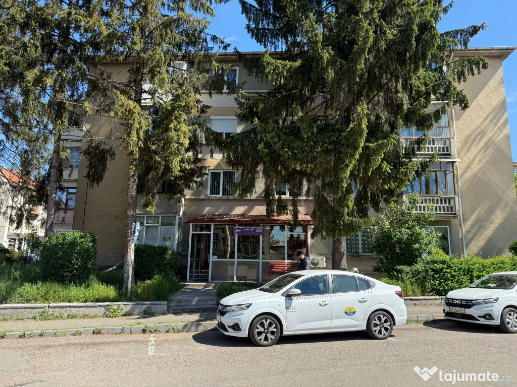 Apartament 2 camere de vanzare, central!!