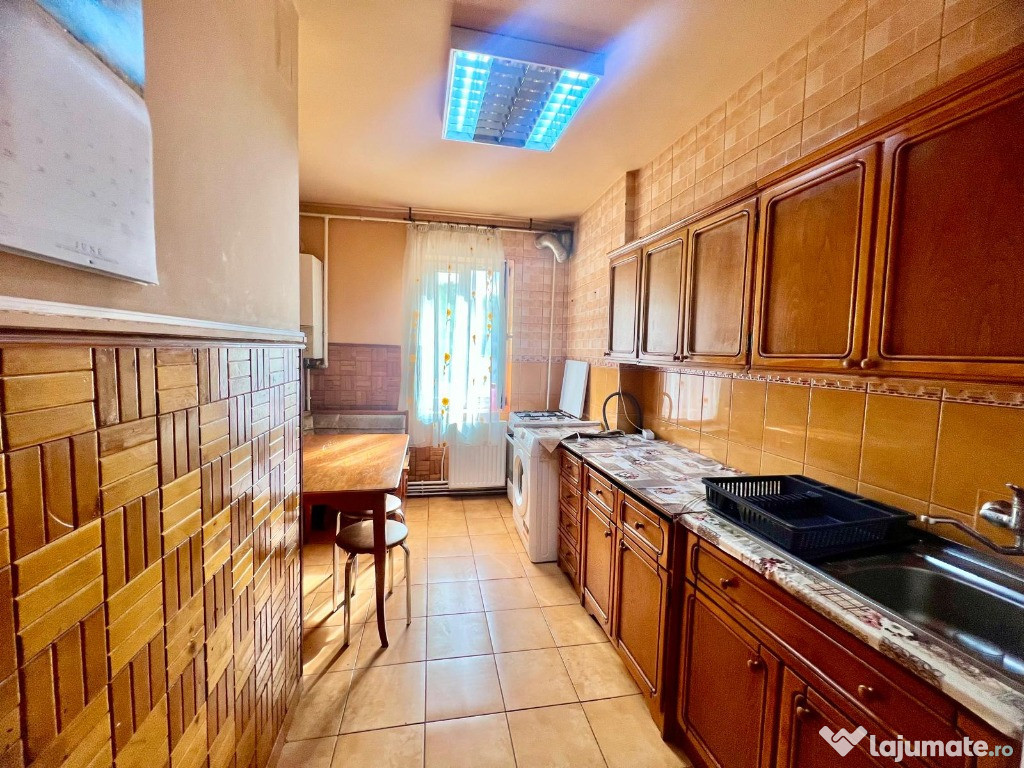 CC/909 De închiriat apartament cu 3 camere în Tg Mureș - 7 Noiembrie