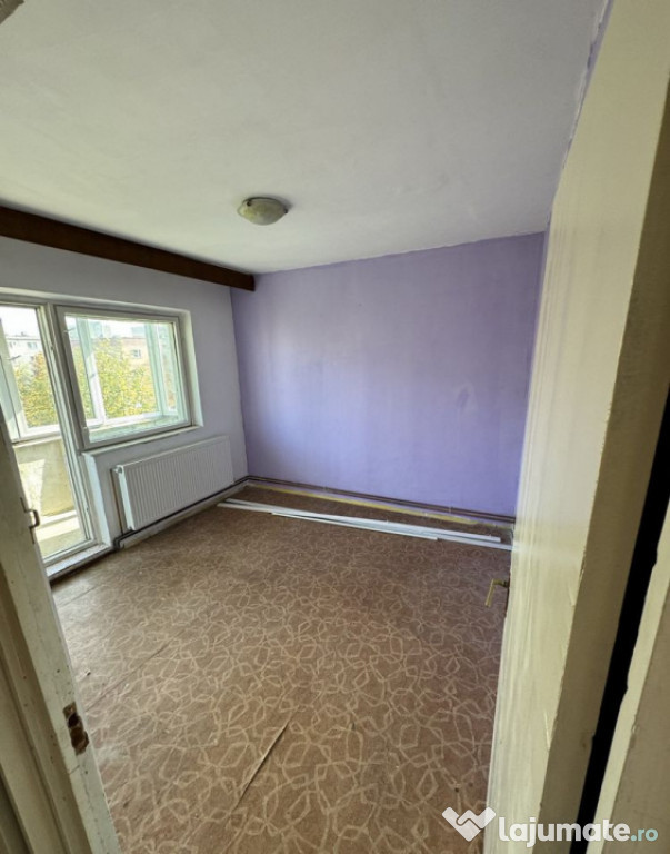 Apartament de 4 camere ( HOL H -Centrala )-Scriitorilor-Bras
