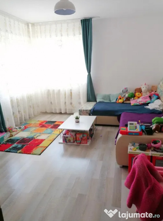 Apartament 2 camere, decomandat - zona Sanpetru