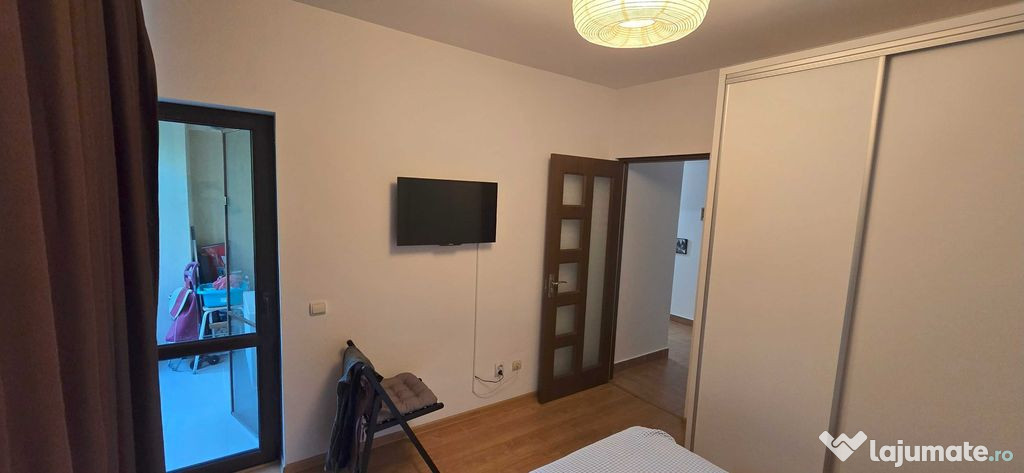 3 camere decomandat - Metrou Dimitrie Leonida